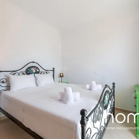 Hellinikon Homm Close To The Metro Atene